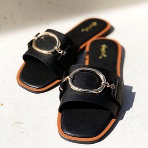NEW Oval Gold Ring Chain Faux Leather Strap Slides Slip On Sandals Shoes Black